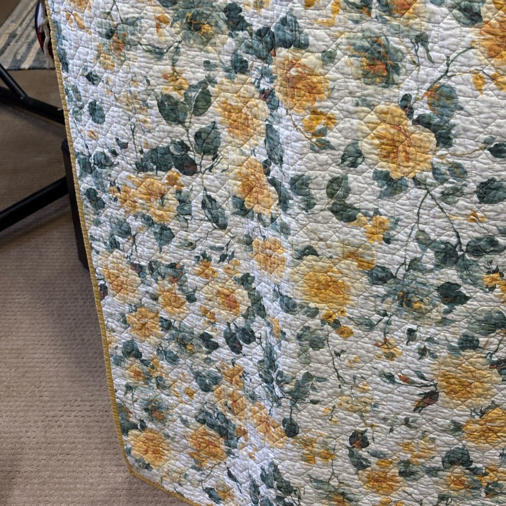Vintage Martha Stewart Twin Quilt Yellow Roses Reversible Yellow Checker Pattern - Picture 8 of 11